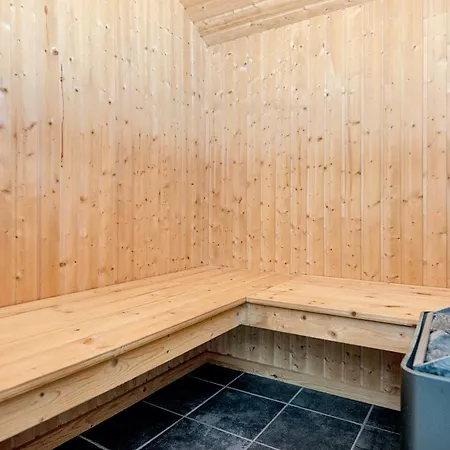 Vakantiehuis 4 Star In Romo